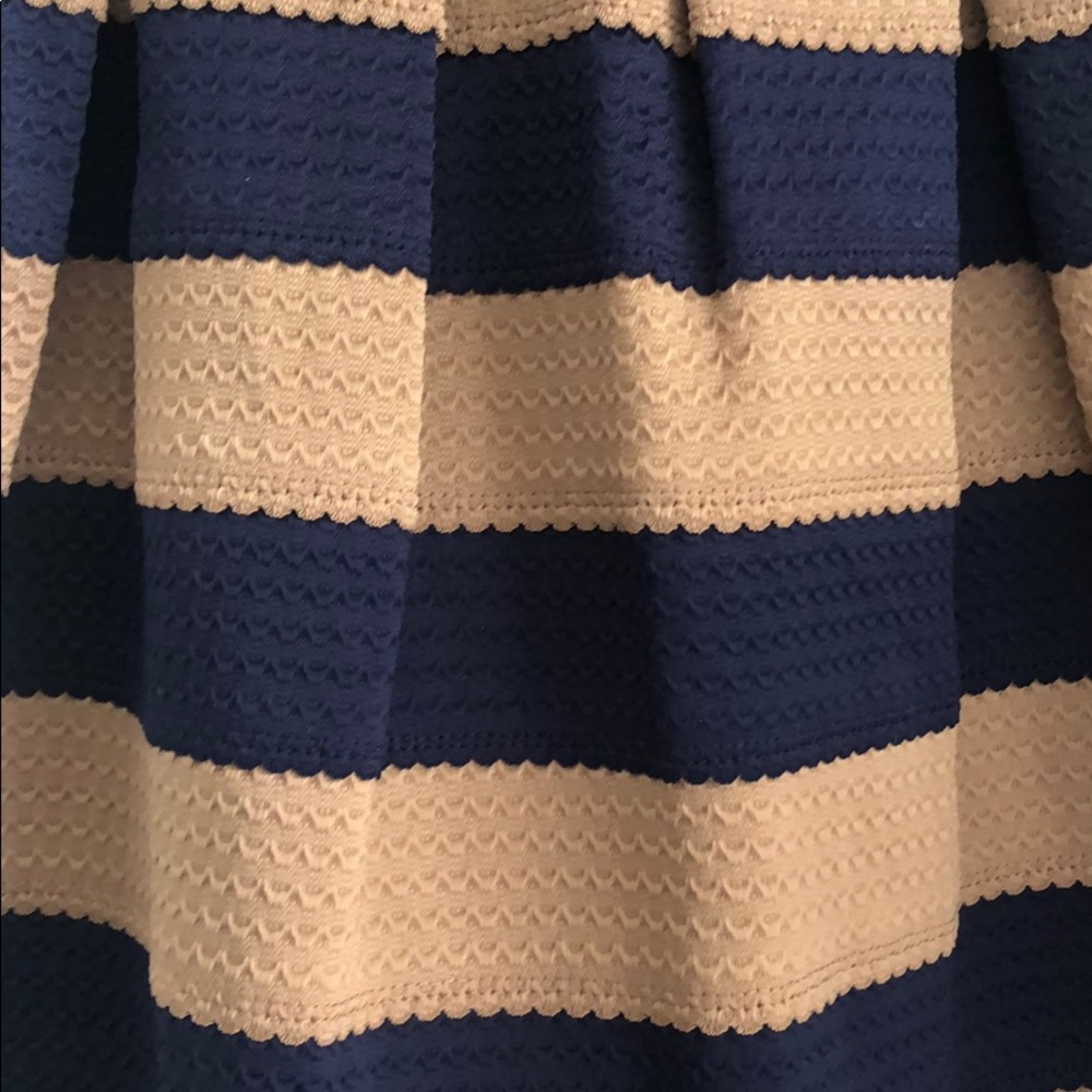 Skirt - Picture 2 of 2